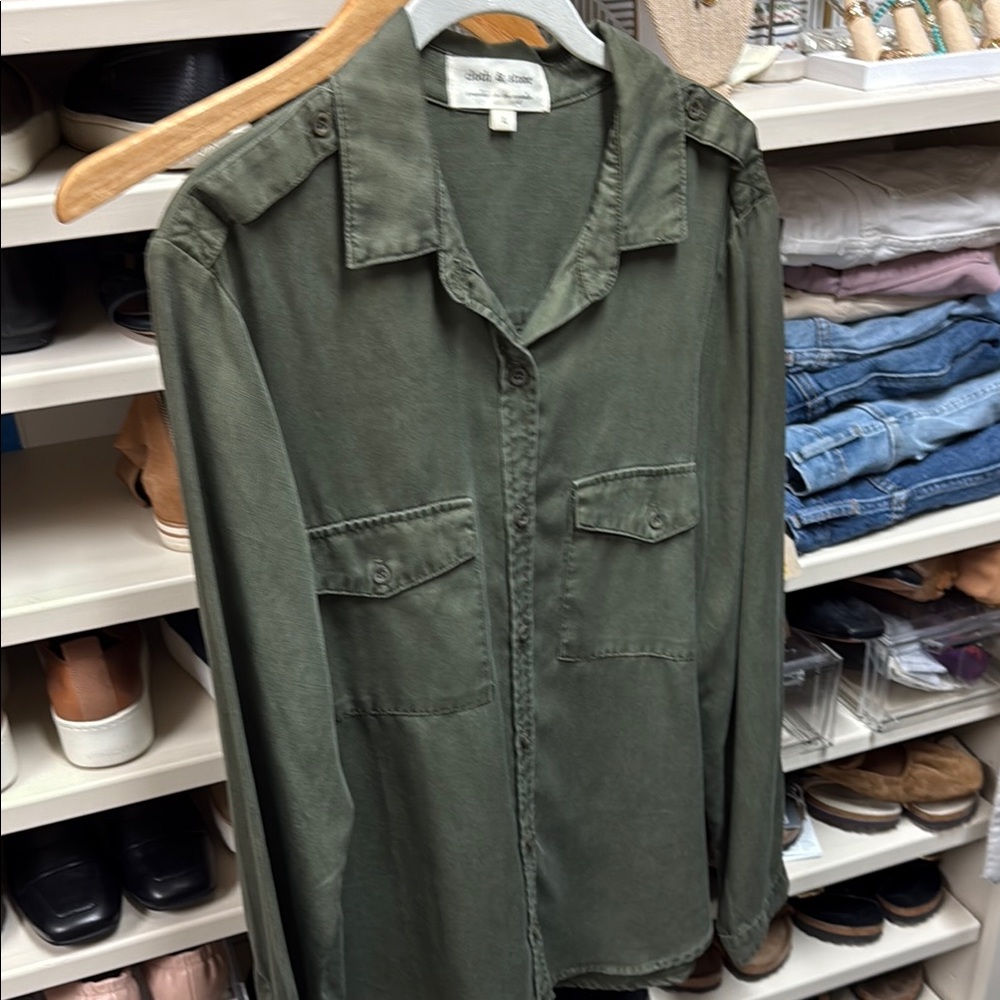Olive Army Green cloth & stone Button-Up Shirt light jacket large